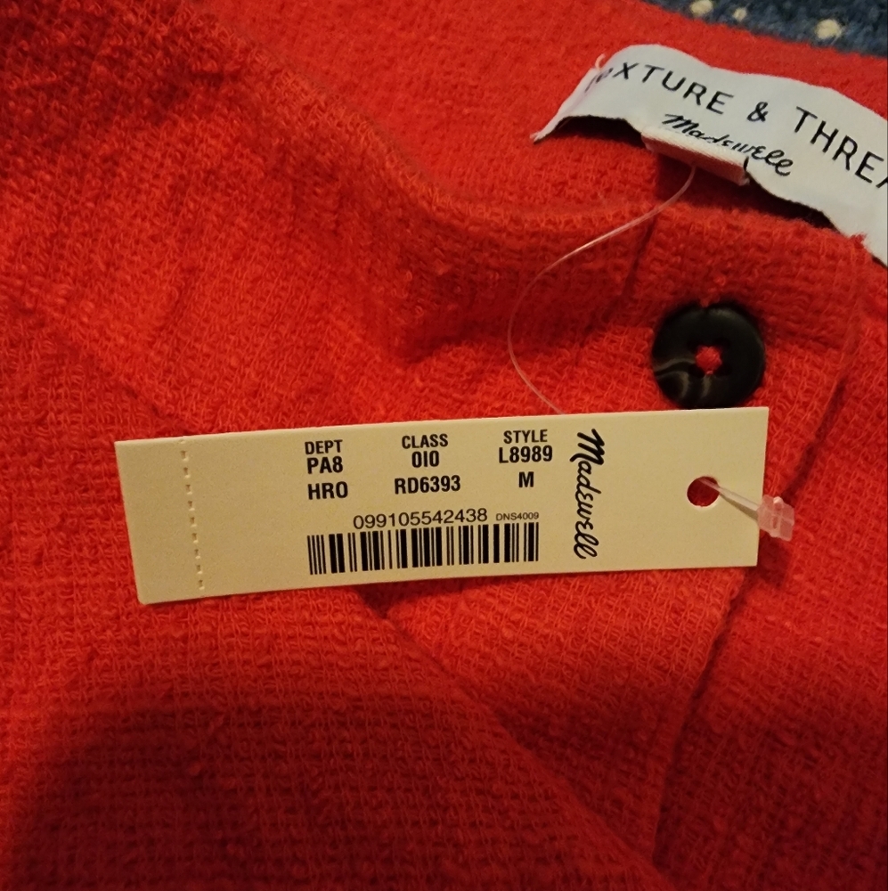 Madewell Texture and Thread On/Off Shoulder Cropped Button Tee - Picture 14 of 14